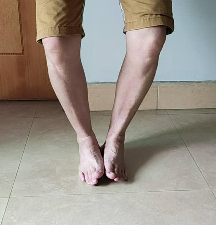 师生论道六站桩双脚掌正确的受力点