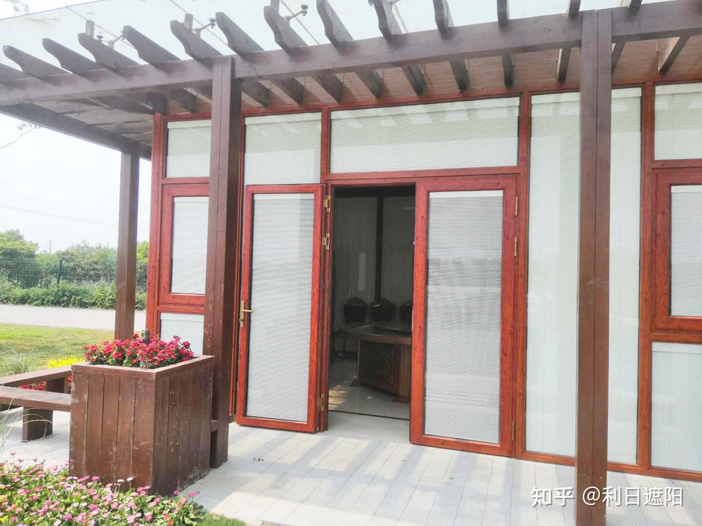 百叶遮阳是这样的 - 知乎