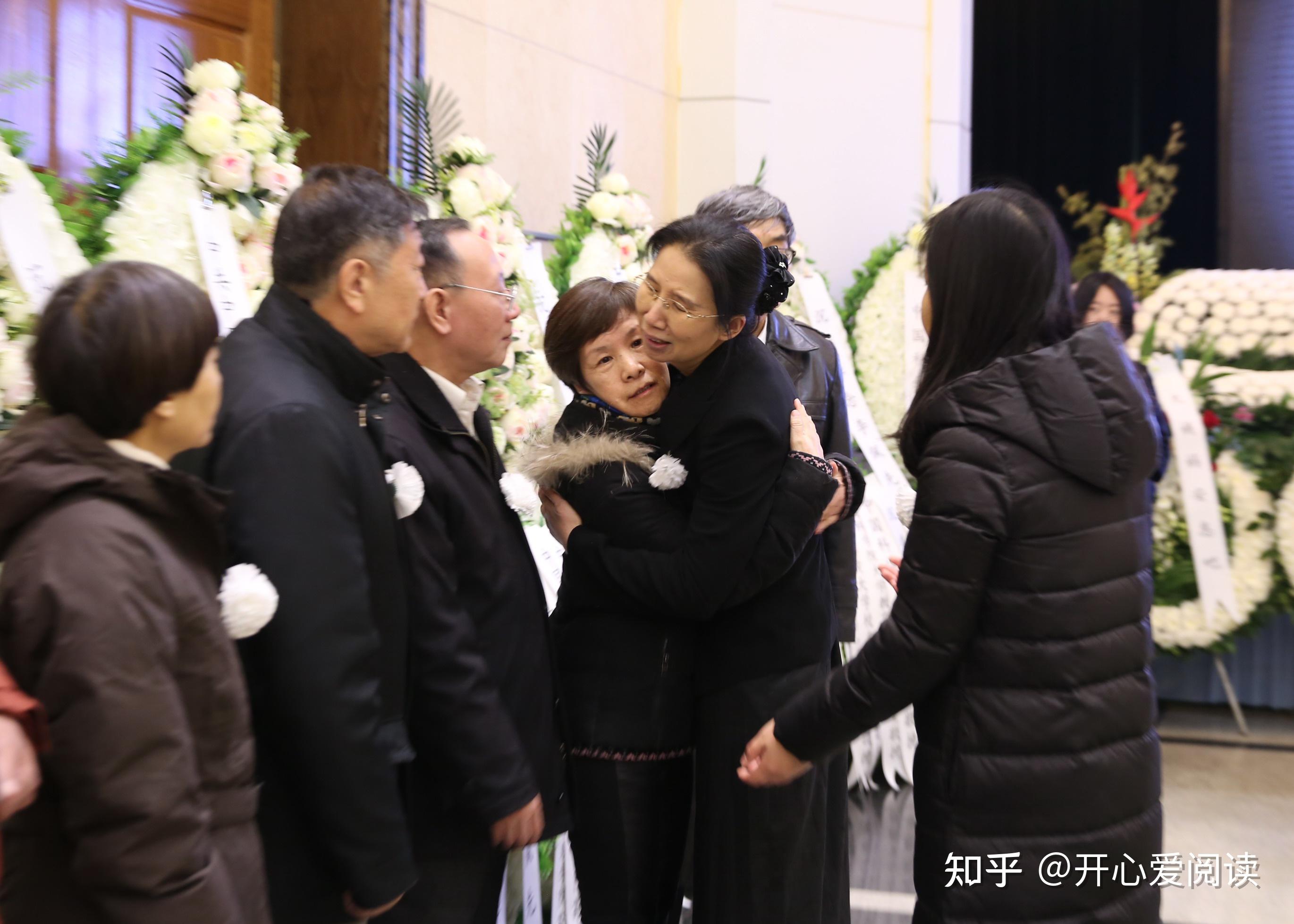 好友亲人过世,除了“节哀”,还能说什么? - 知乎