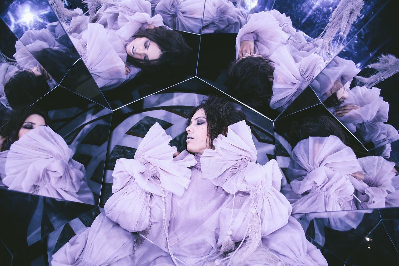 镜子用什么遮住