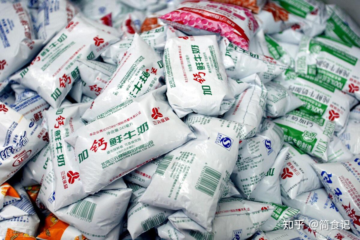 同样是牛奶，“袋装”和“盒装”有啥不同？建议：弄懂再买不吃亏 - 知乎