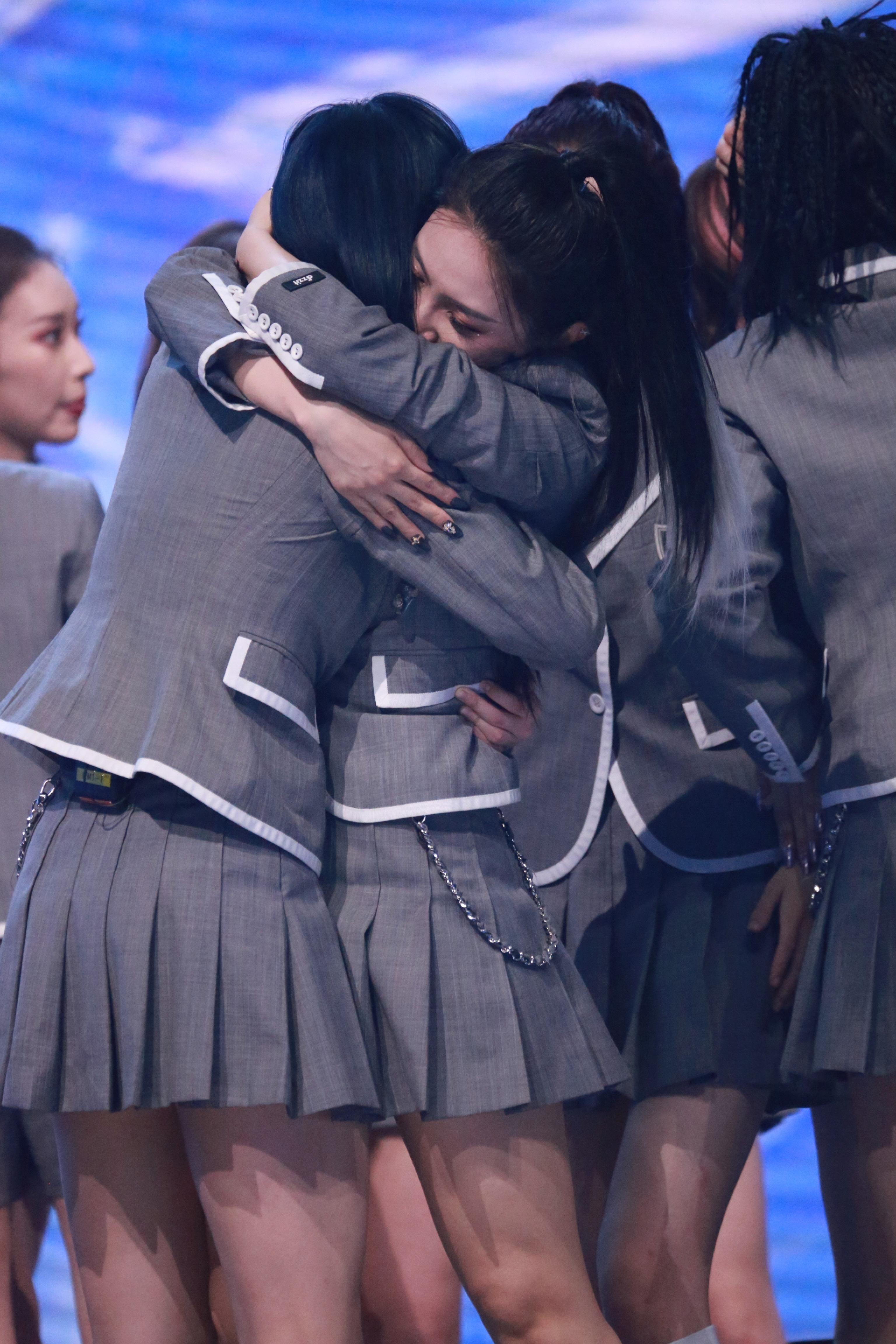 如何评价戴萌和许佳琪的关系?