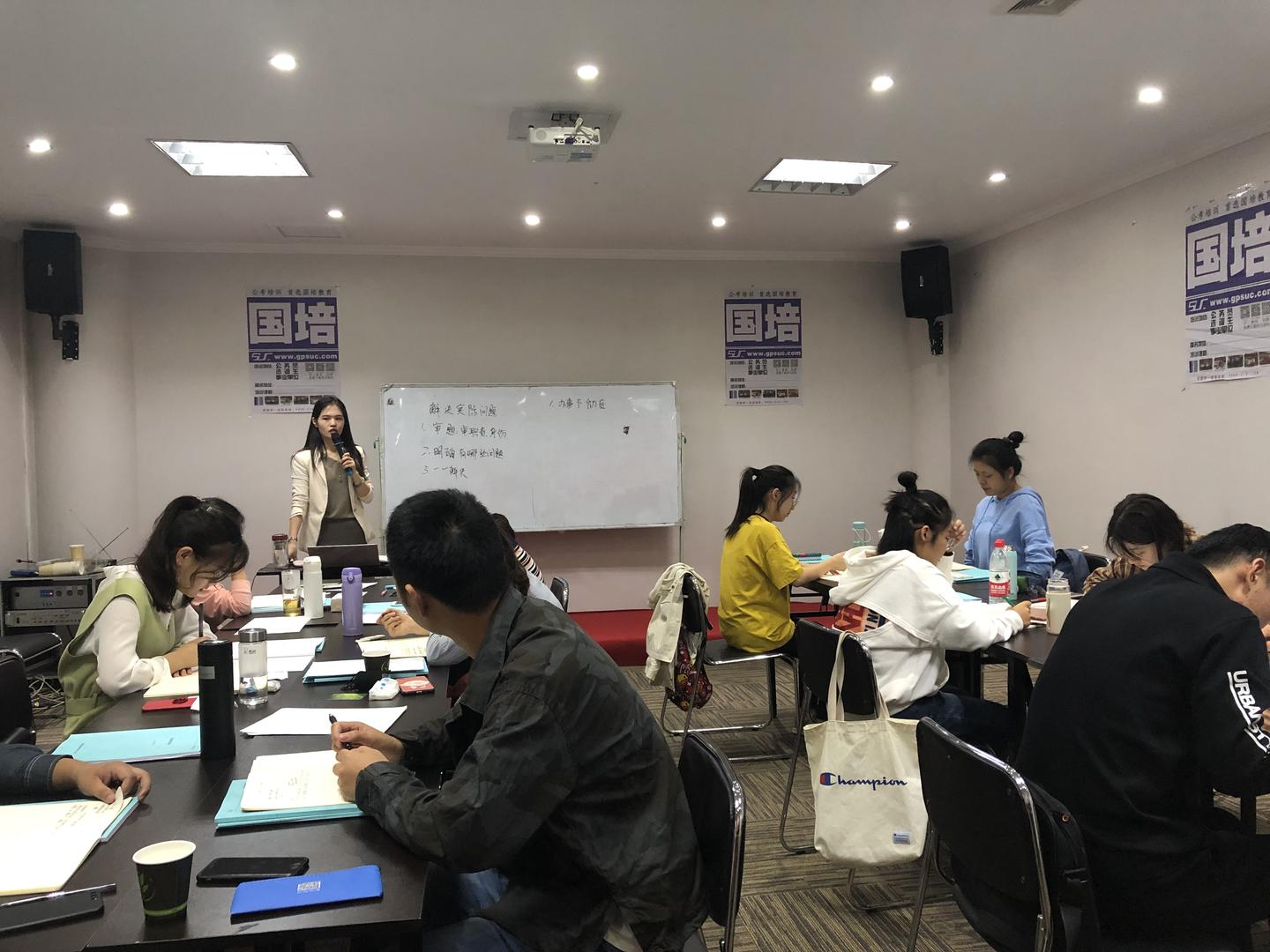 浙江公务员考试面试不报班能行吗?逆袭难不难? - 知乎