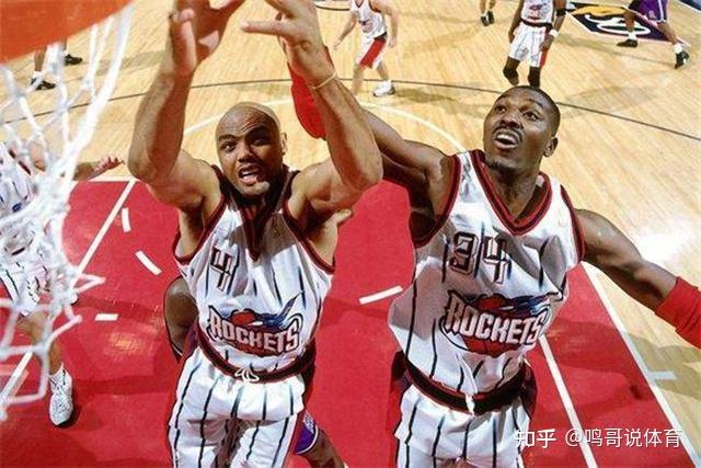 乔丹退役大梦拿下两冠在公牛后三连冠时火箭取得了什么成绩