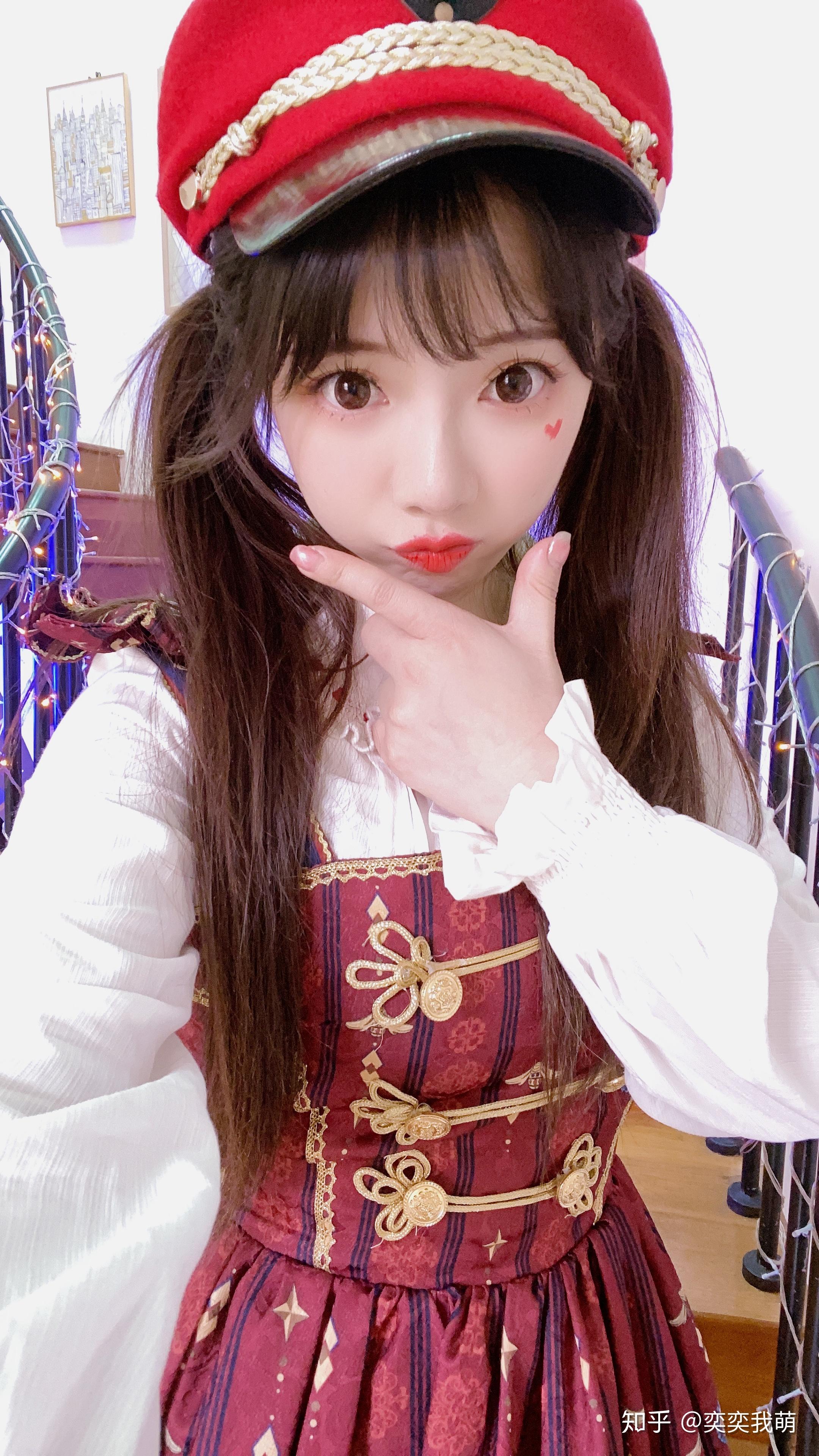 草莓果冻和王奕萌是同一个人吗? - 知乎