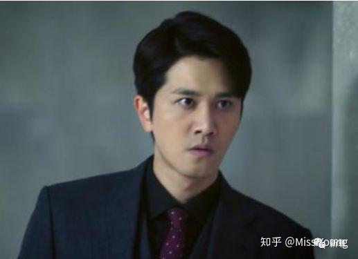 如何评价电视剧《阳光之下》(原名《掌中之物》)?