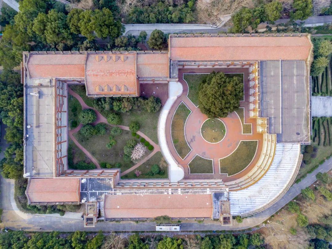 三江学院怎么样?家里有个亲戚要报考这个学校,来打听下. - 知乎