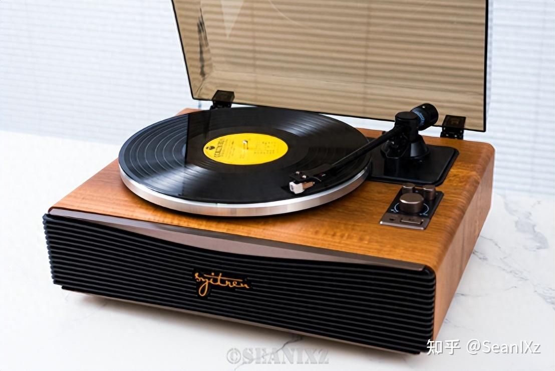 入门唱片发烧友,求老手推荐一下哪一款黑胶唱片机比较物美价廉?
