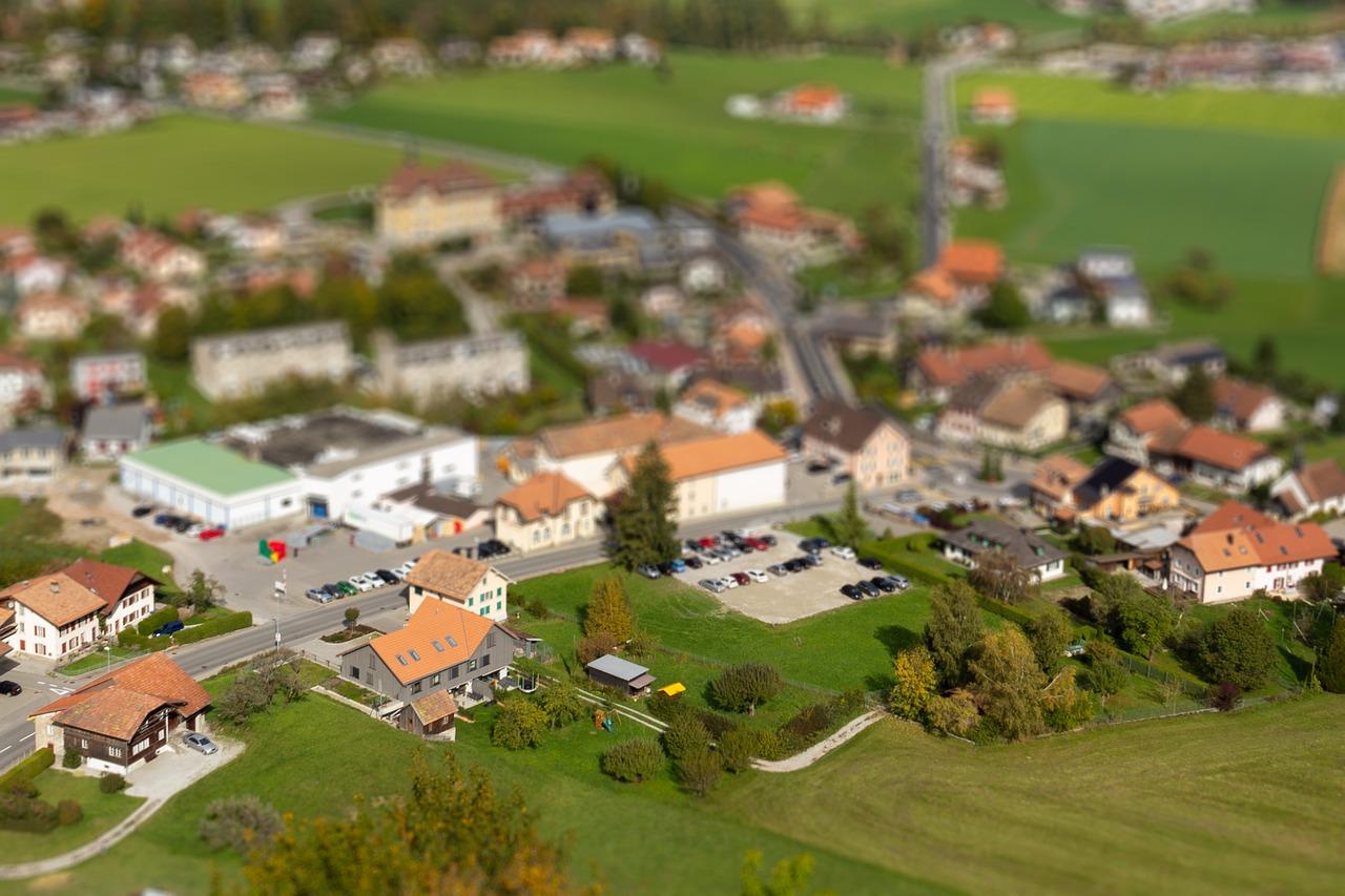 五线锁边机如何穿线