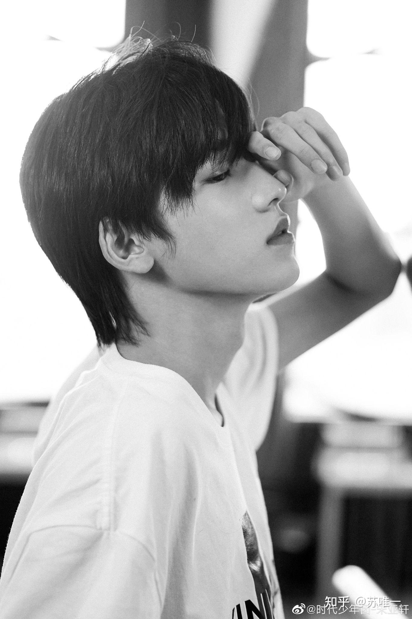 各位小海螺们有没有宋亚轩的高清神图吖! - 知乎