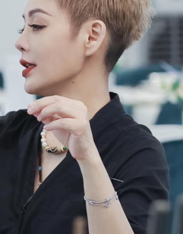 奢侈品鉴定中餐厅5宁静同款梵克雅宝四叶草手链真伪