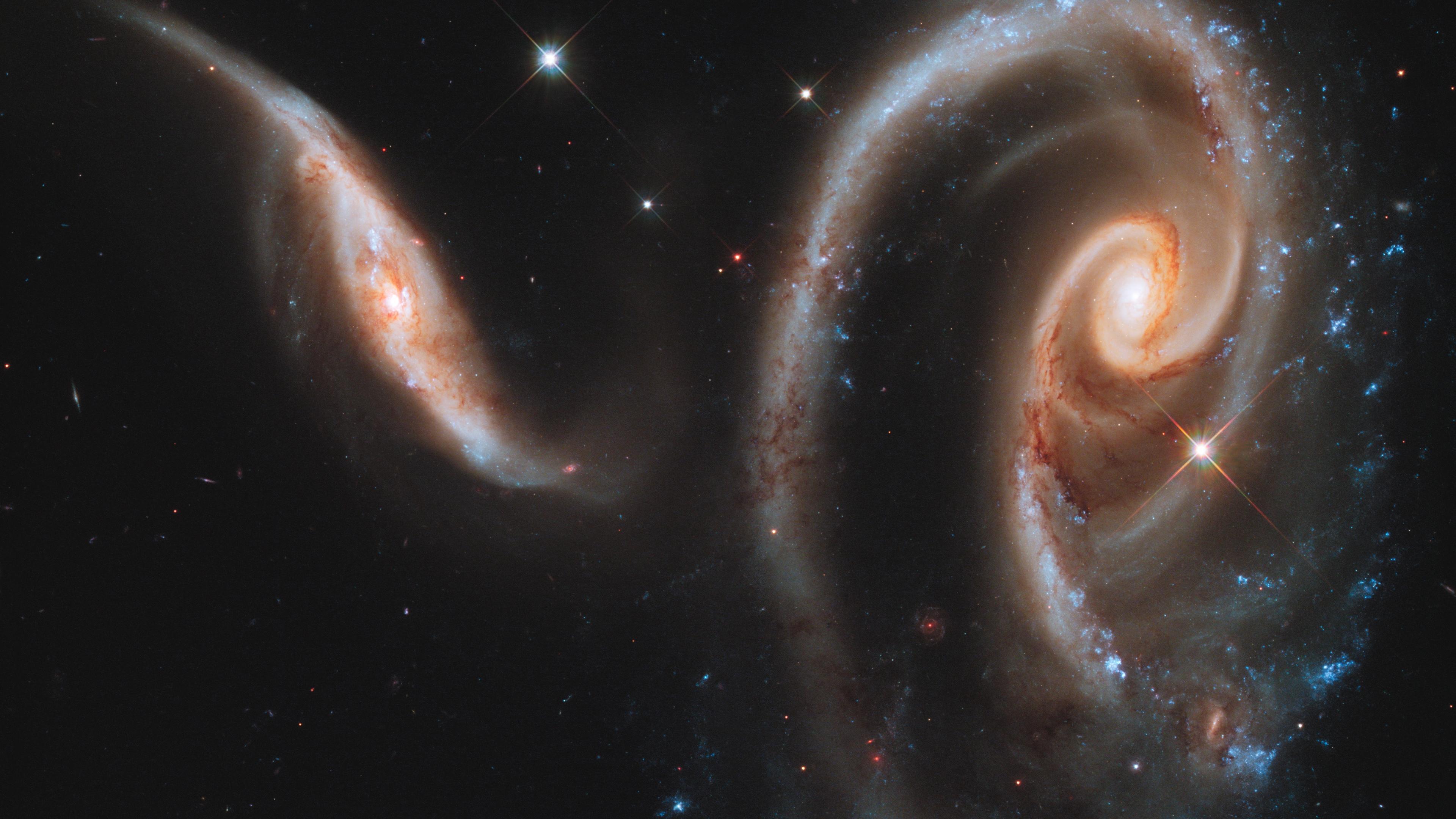 有没有宇宙太阳系比如土星等的图片或者艺术创作适合做壁纸什么的