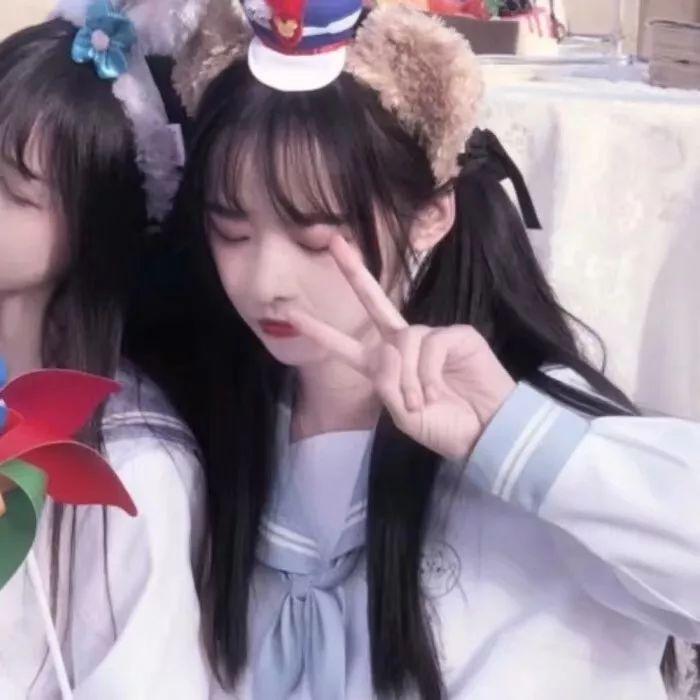 有什么让你第一眼就被惊艳到的闺蜜头像吗