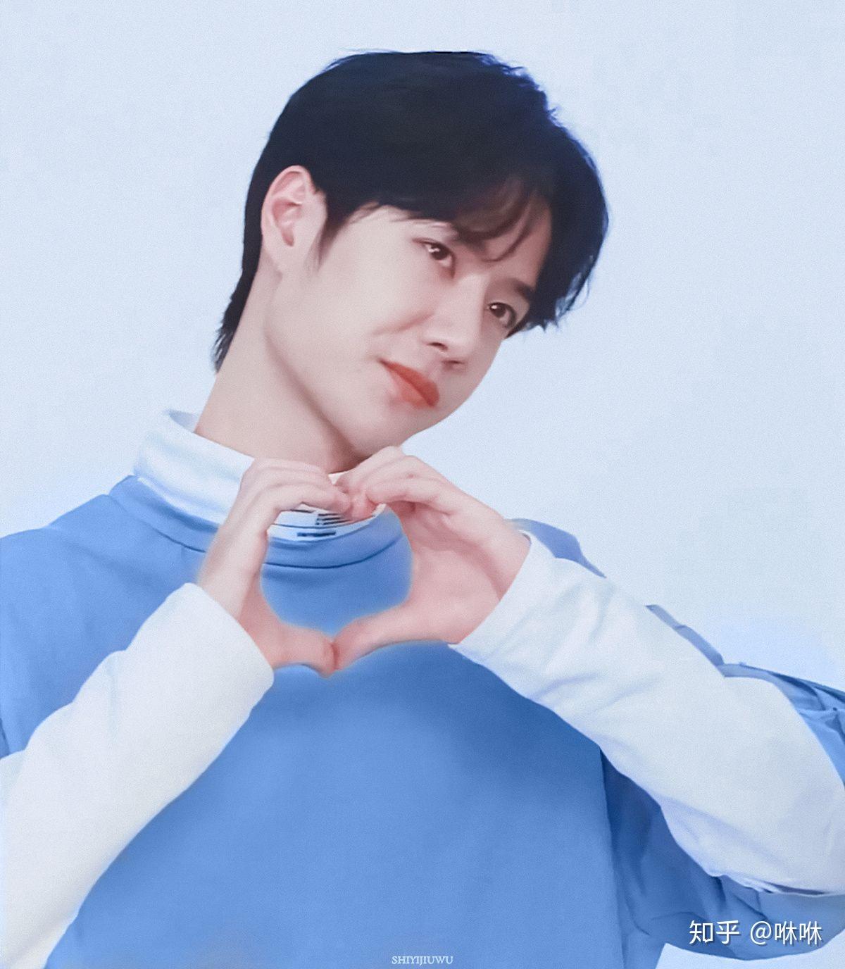 有没有王一博比心的图片呀?