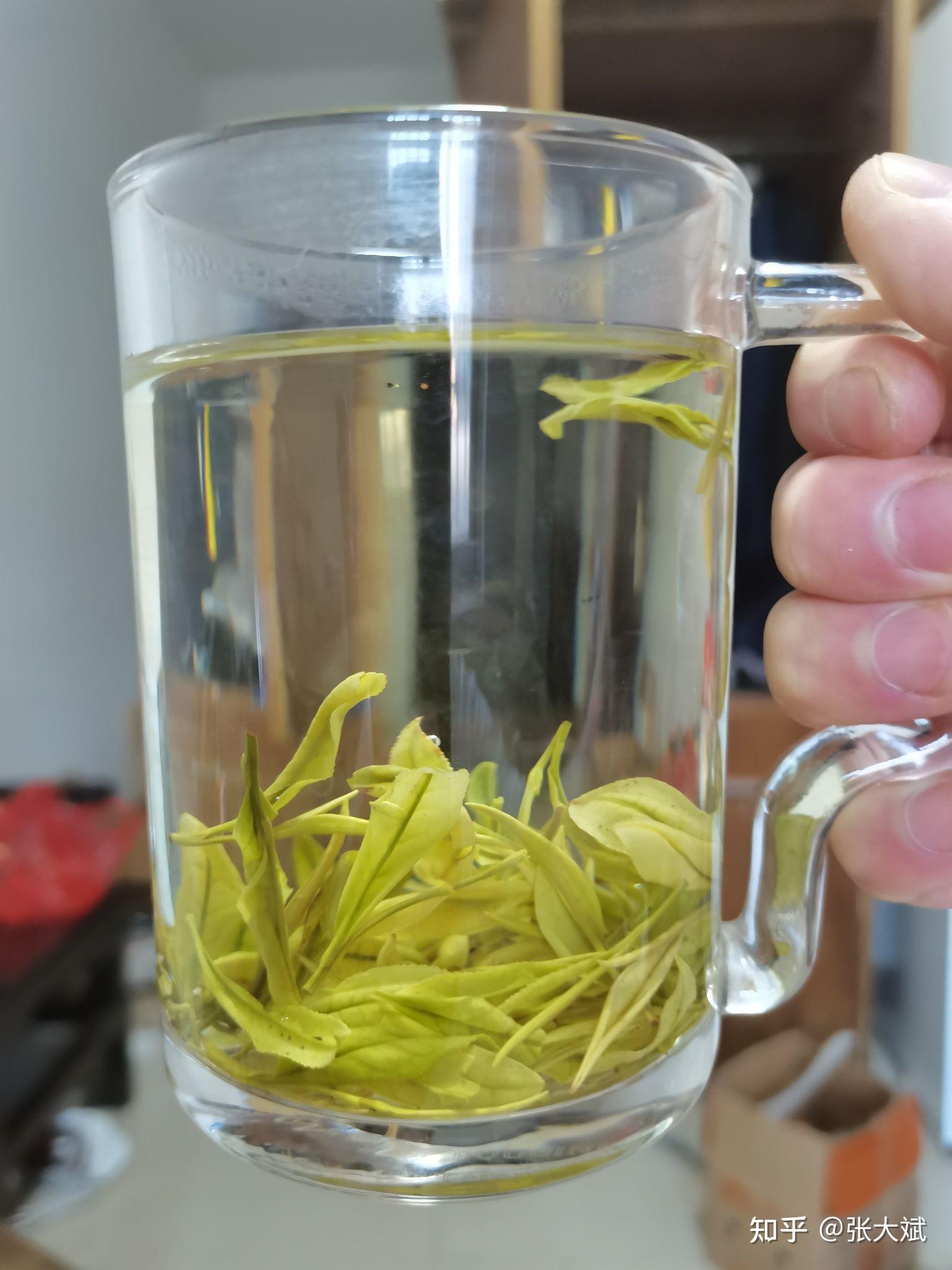 请帮忙看看红茶这个发霉了么