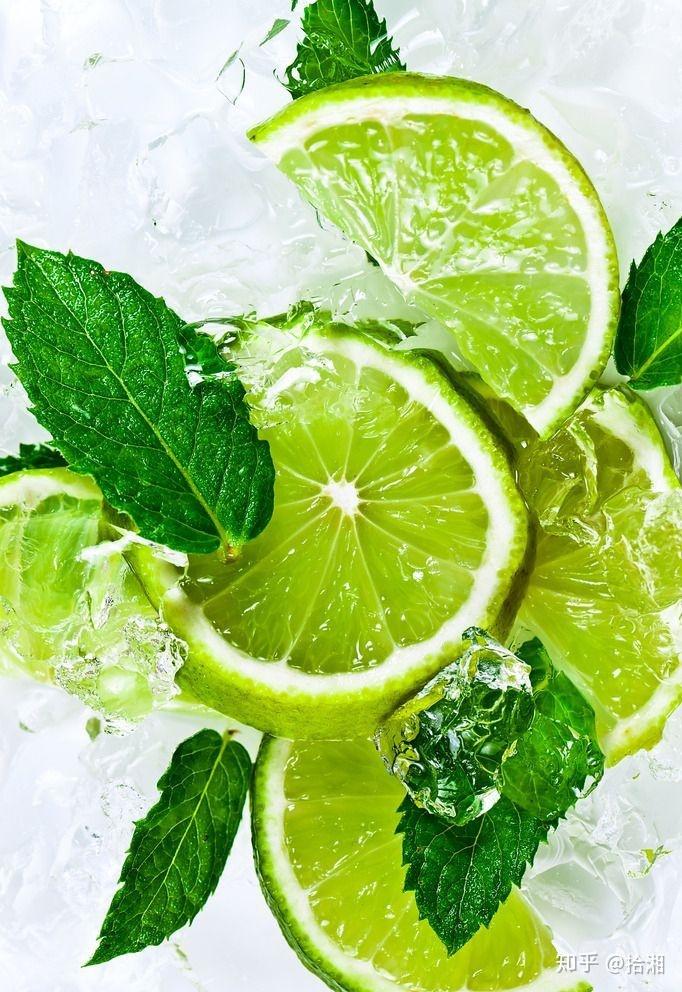 有没有这种看起来就很凉快的壁纸啊?