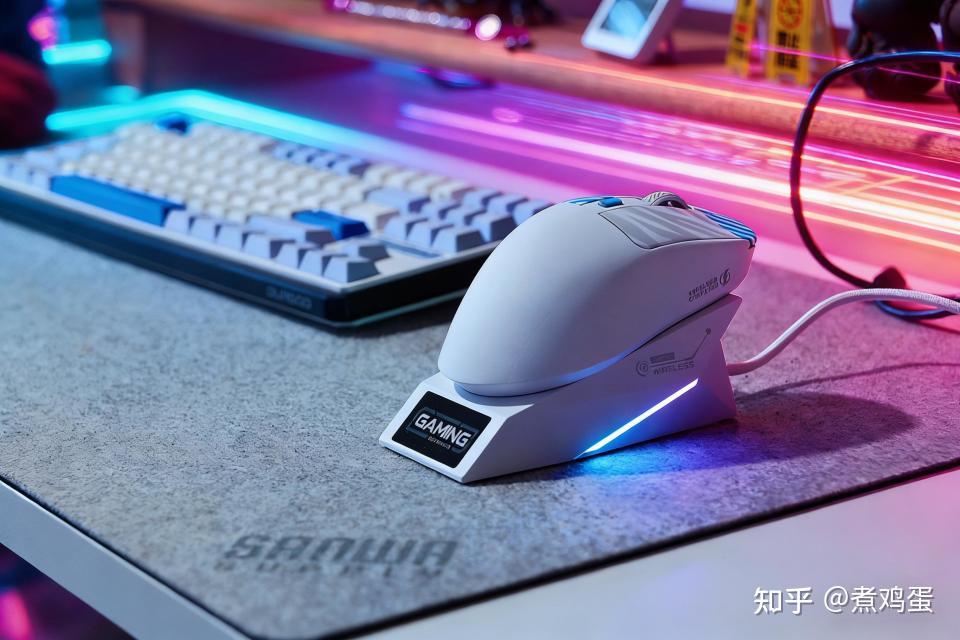 大手玩家的新年旗舰:达尔优AE7右手人体工学电竞鼠标开箱体验