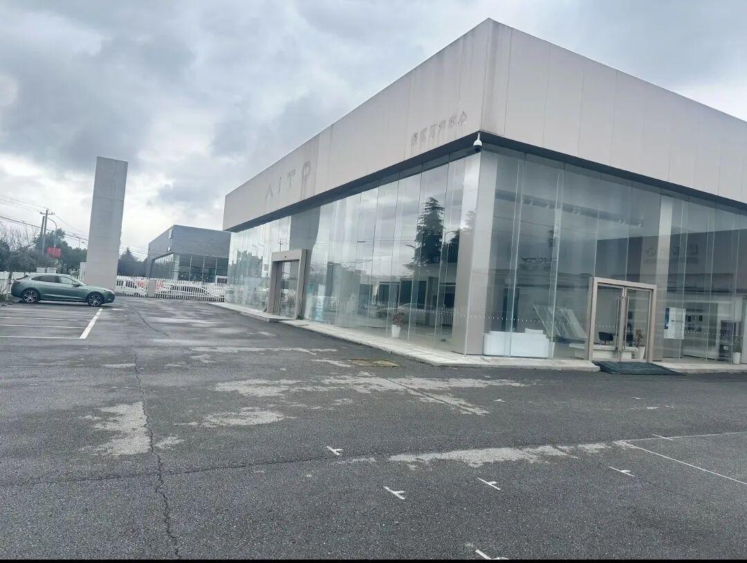 问界4S店在XHS上卖店?某地级市,报价7360万! - 知乎