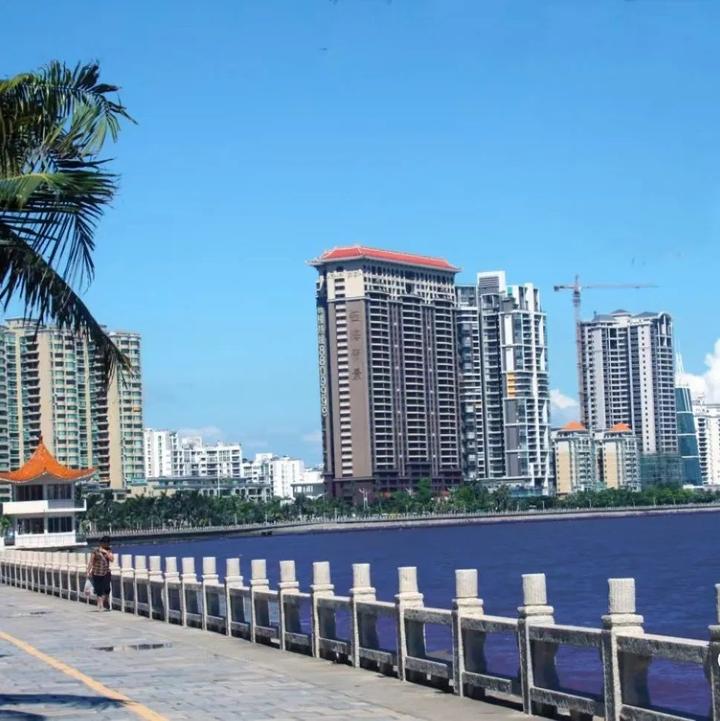 珠海情侣路 顶级豪宅 现楼发售【钰海帝景】252-297㎡一线海景大平层（内附详细资料） - 知乎