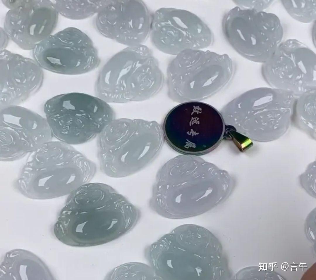 瑞丽市举石珠宝店抖音短视频看他翡翠很便宜没什么套路吧