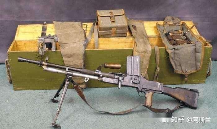 国军中央军为何不选择仿制mg13轻机枪而是zb26轻机枪