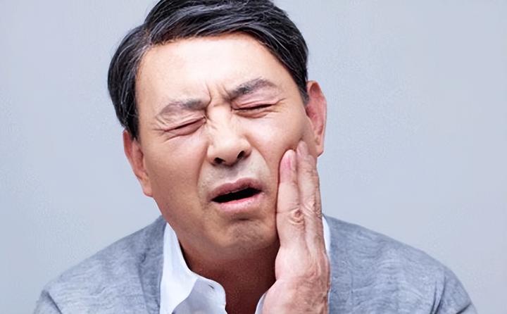 吃饭咬到舌尖是心火旺，咬到两颊是肝胆火旺？老中医教你一招搞定 - 知乎