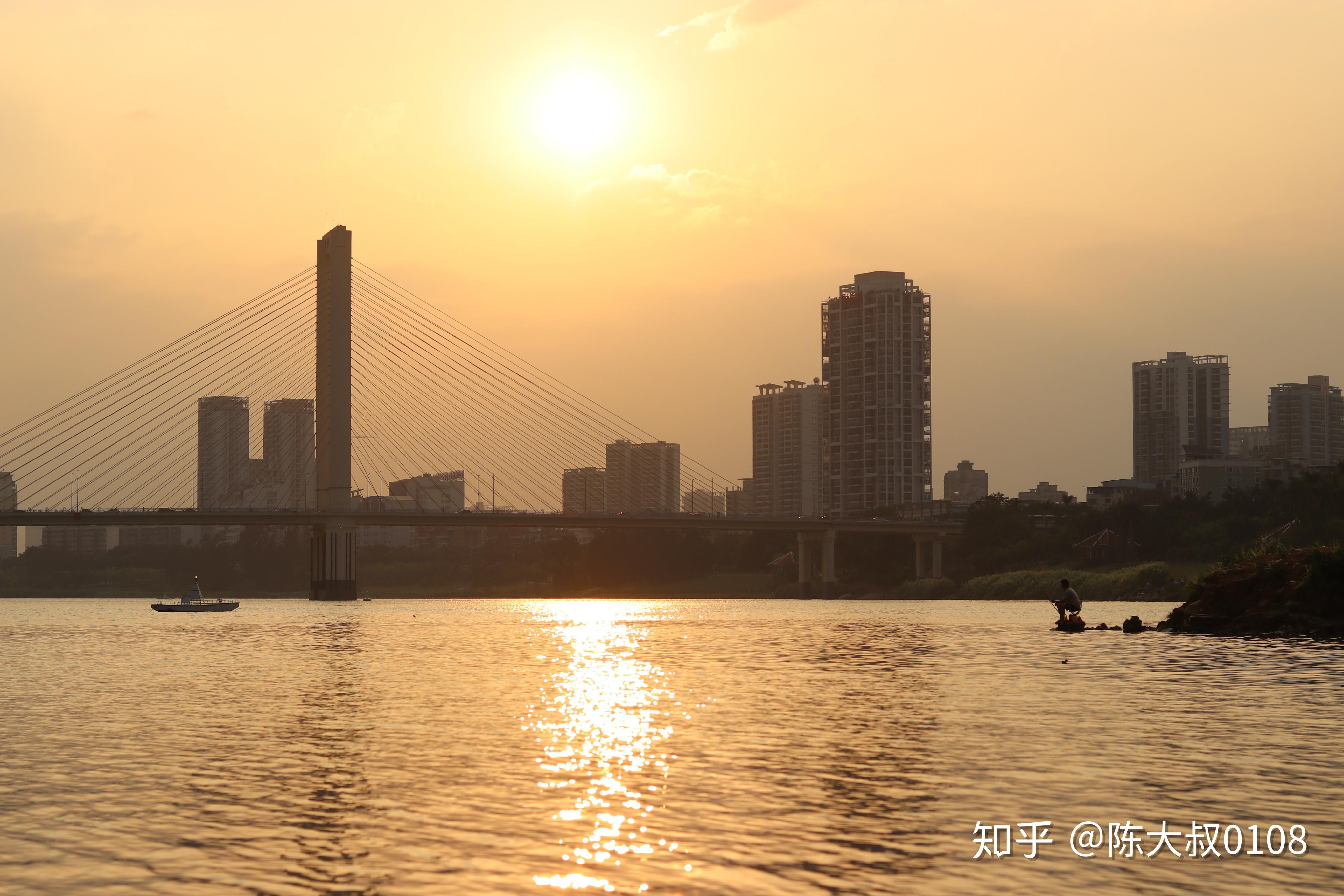 佳能小痰盂适合拍近距离的风景么