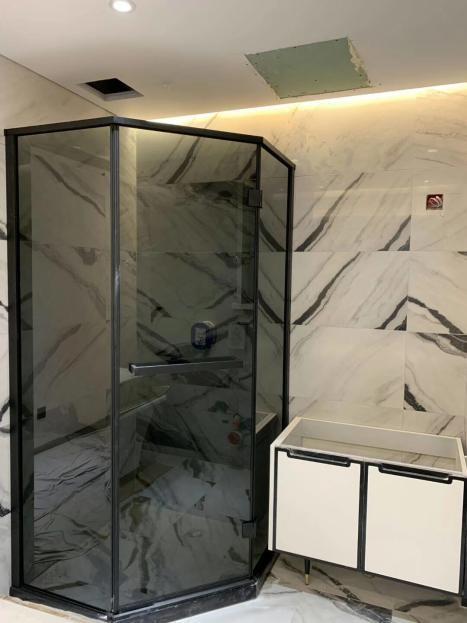 淋浴房用灰玻还是白玻好? - 知乎