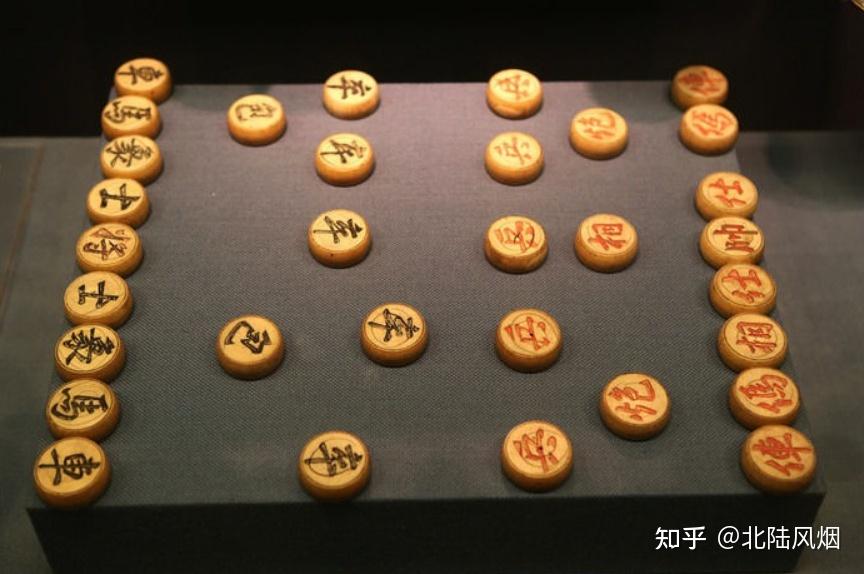 象棋中为何红方的"xiang"为"相",而黑方的为"象"?