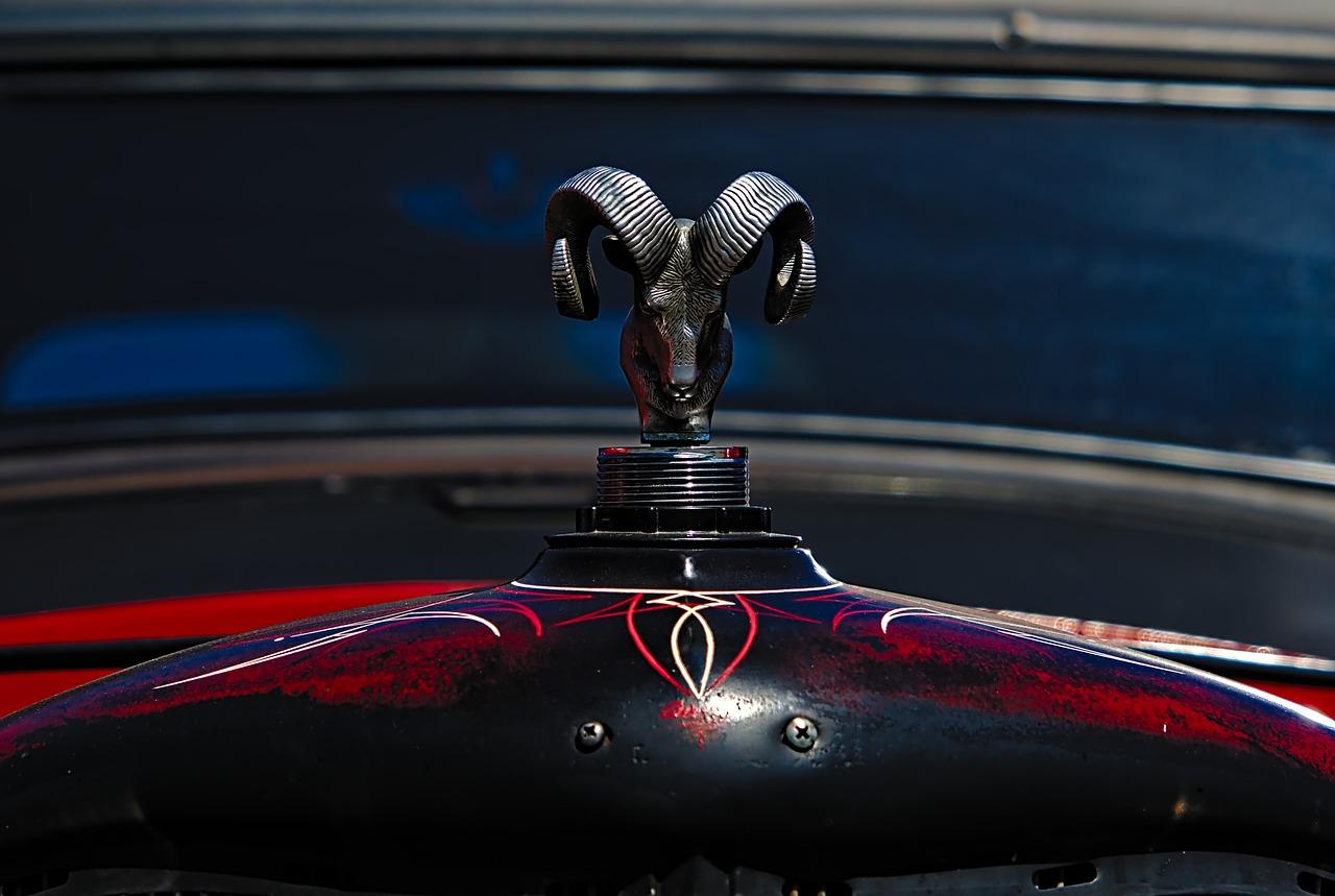 电动车库门配件有什么