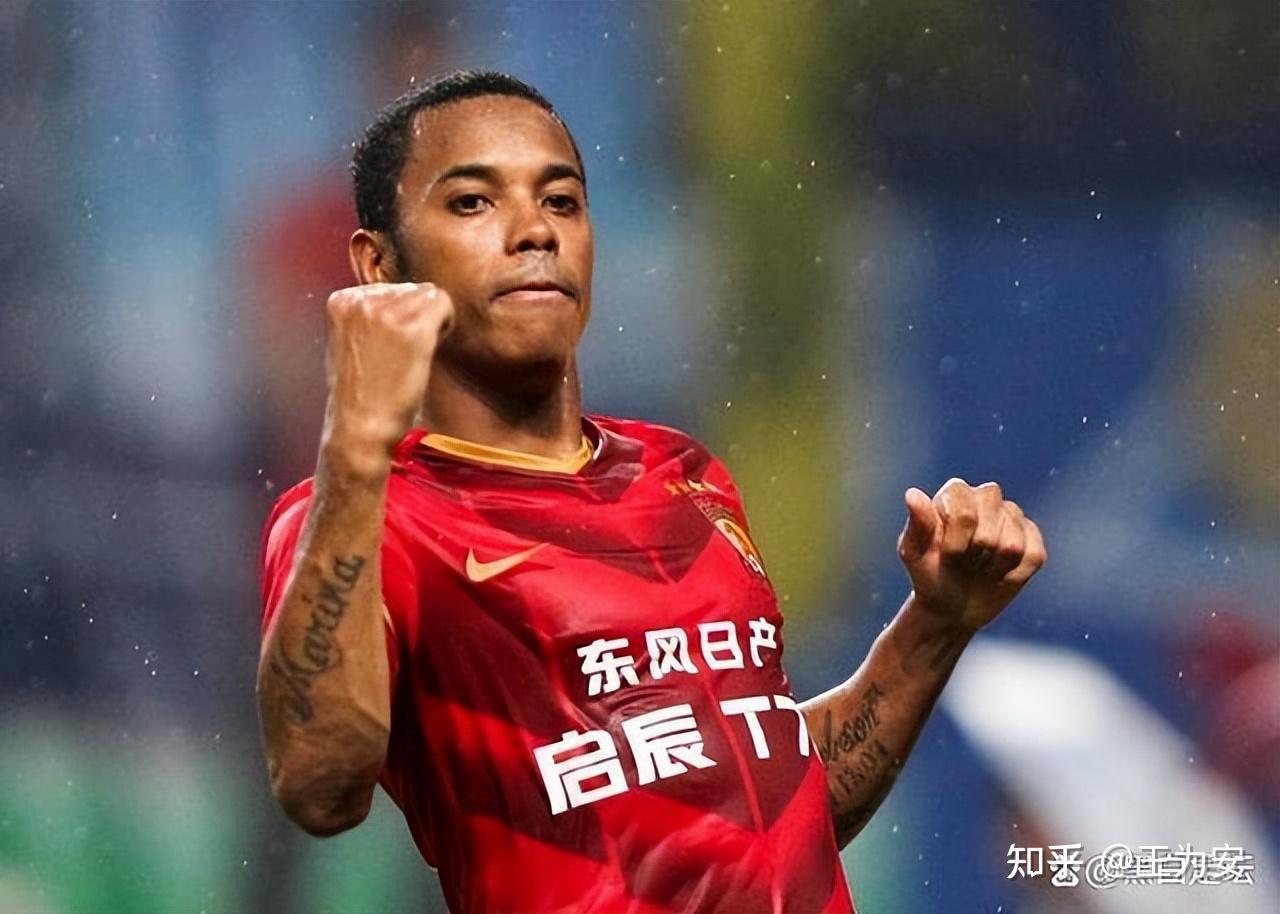 罗比尼奥的风流情史：40个XX背后的堕落！ - 知乎