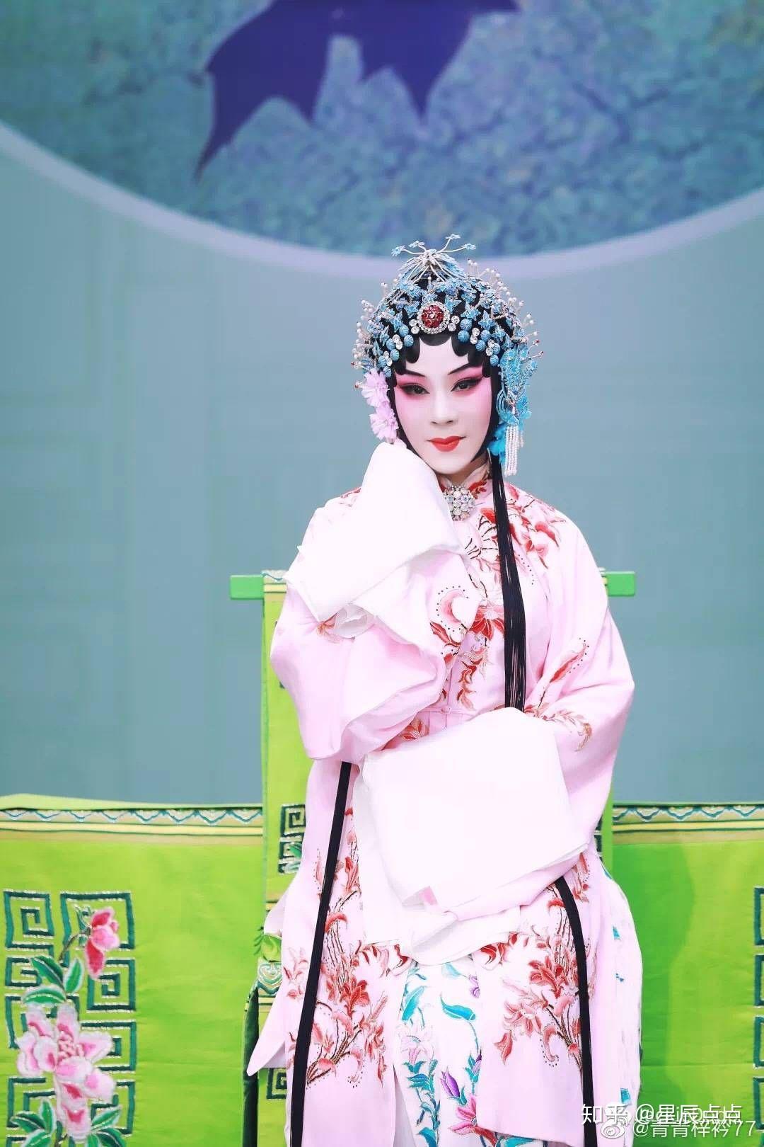 为什么迟小秋可以这么美(鸡叫)?