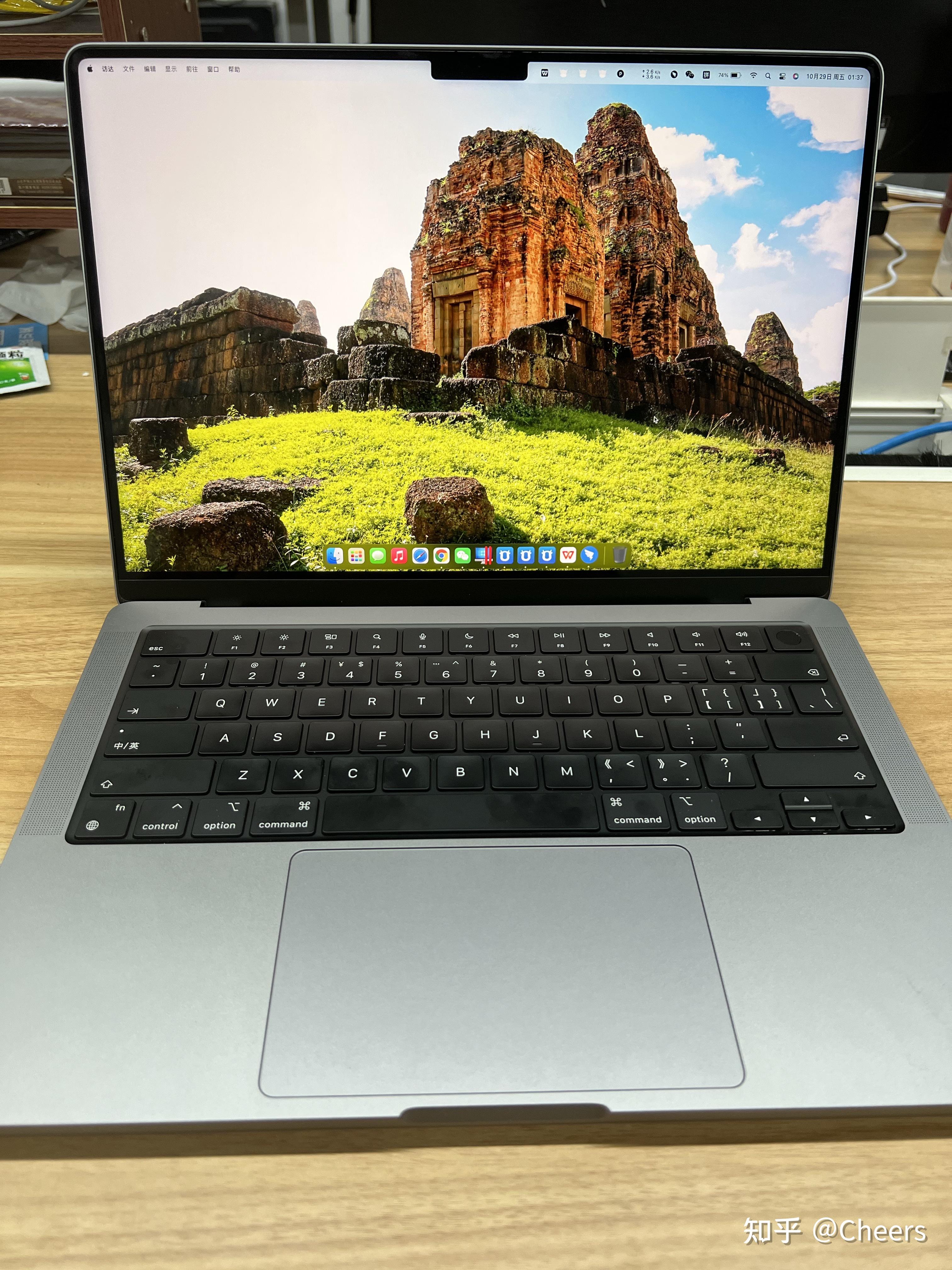 带刘海屏的macbook pro 2021 实际上手感受如何?