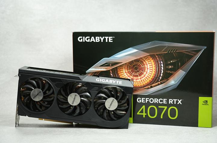 平价款RTX 4070显卡：技嘉RTX 4070 WINDFORCE OC 12G评测- 知乎