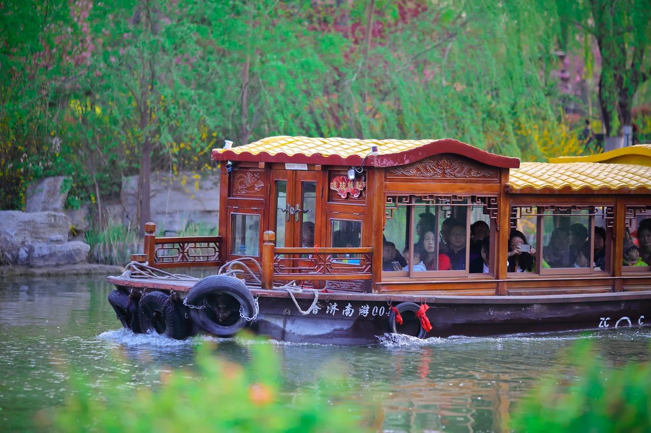 1. 趵突泉停车攻略