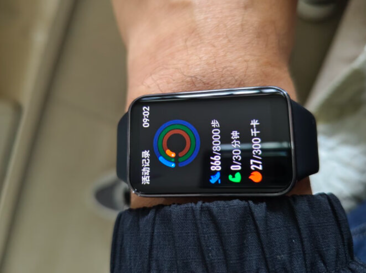 华为手环9和荣耀手环9有什么区别对比后哪个好值得买吗