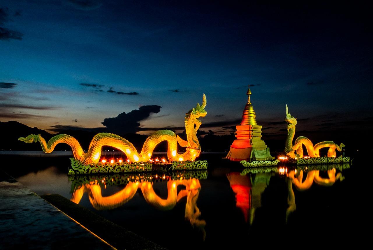 4. 湖畔高端社区