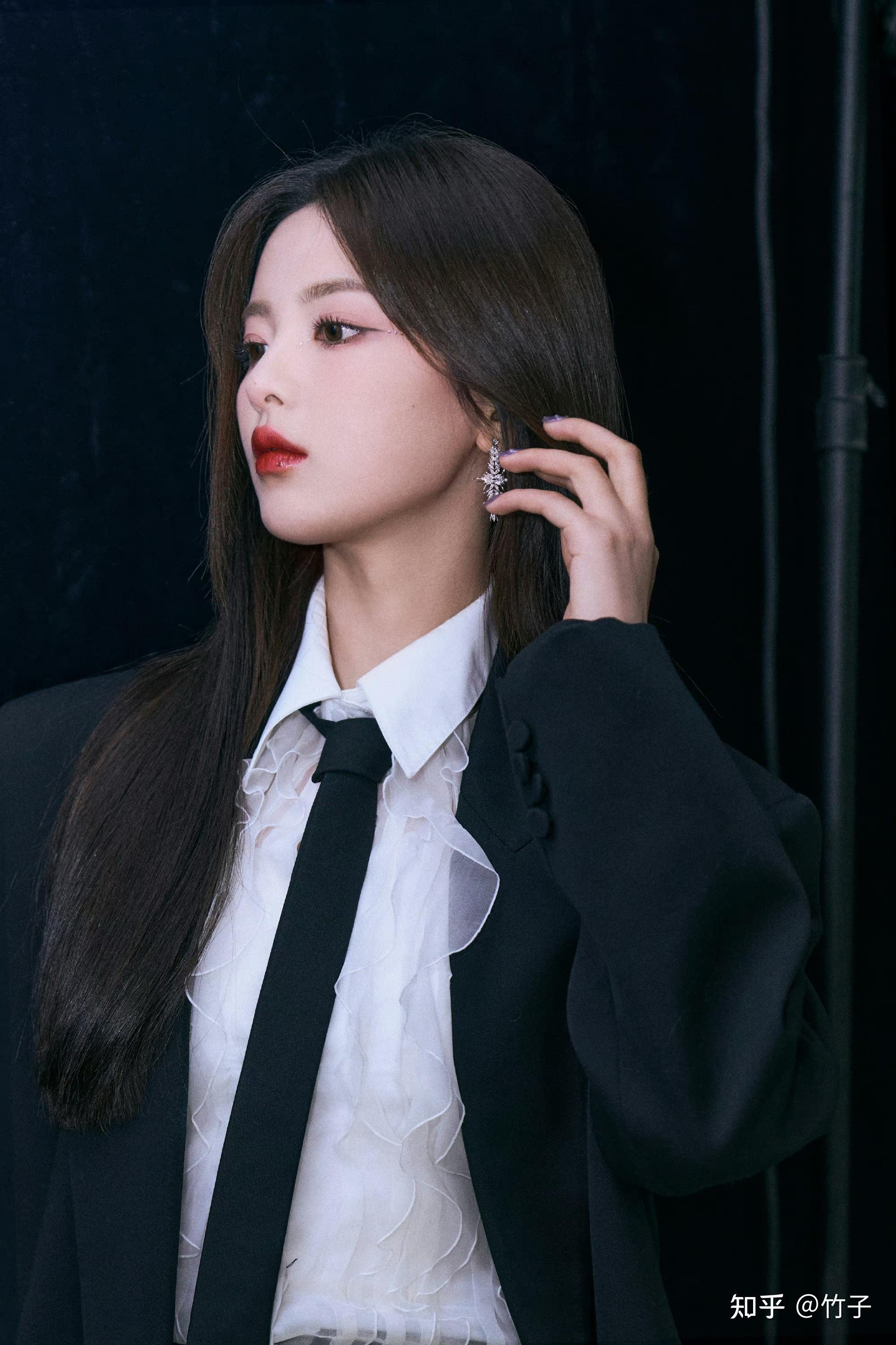 杨超越有什么让人很惊艳的照片吗? - 知乎