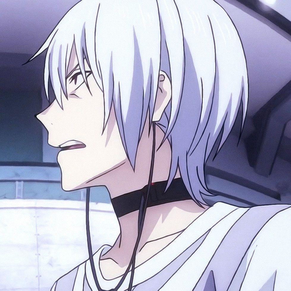 有没有特别像云深的动漫头像一头银发桀骜不驯