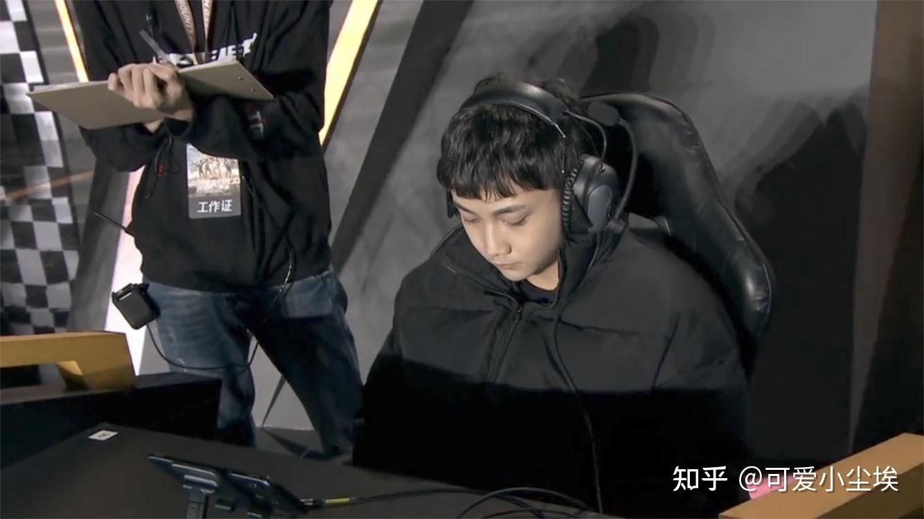 如何看待qq飞车s联赛中的rngm云海这名选手