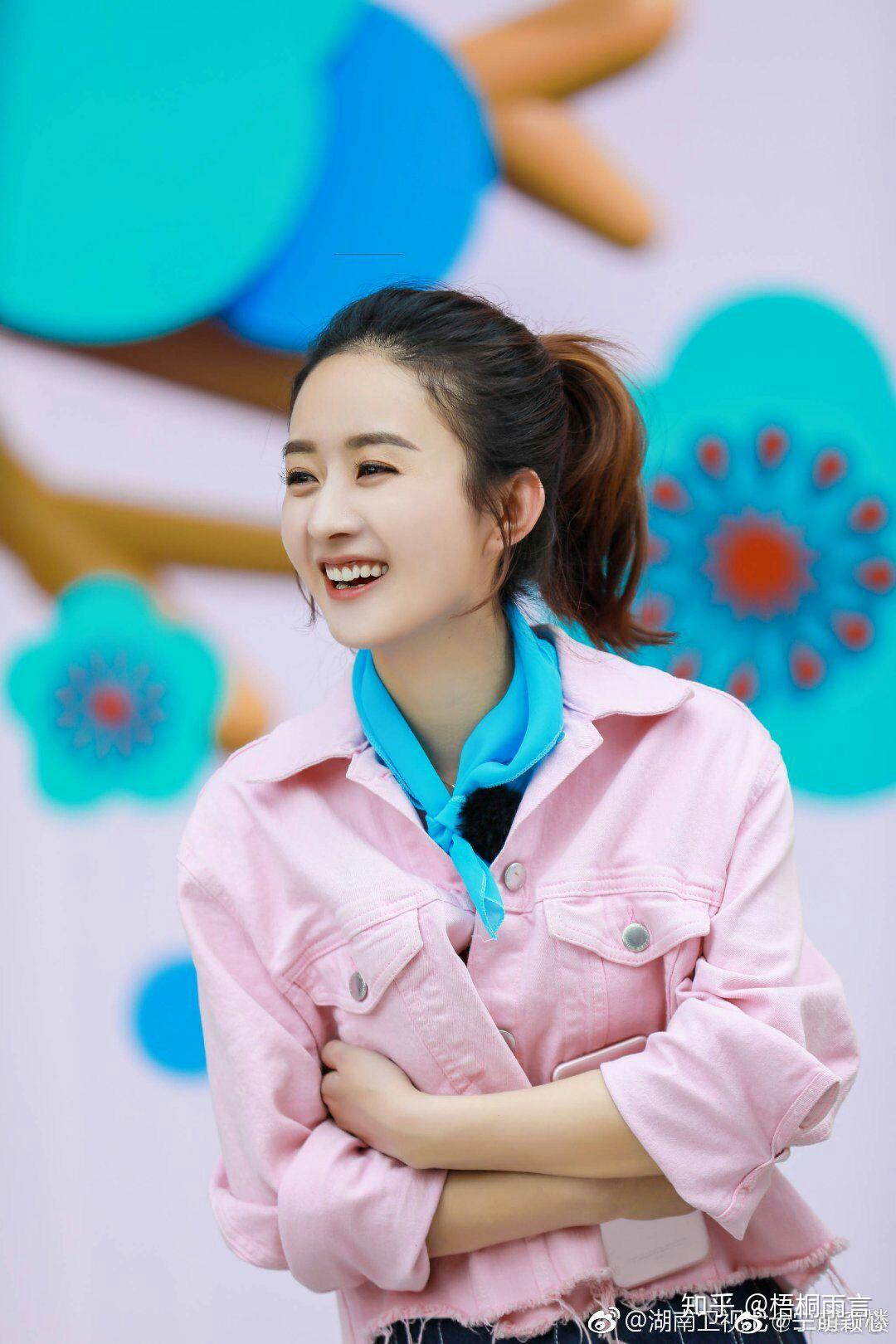 如何评价赵丽颖参加综艺《中餐厅 第四季》?