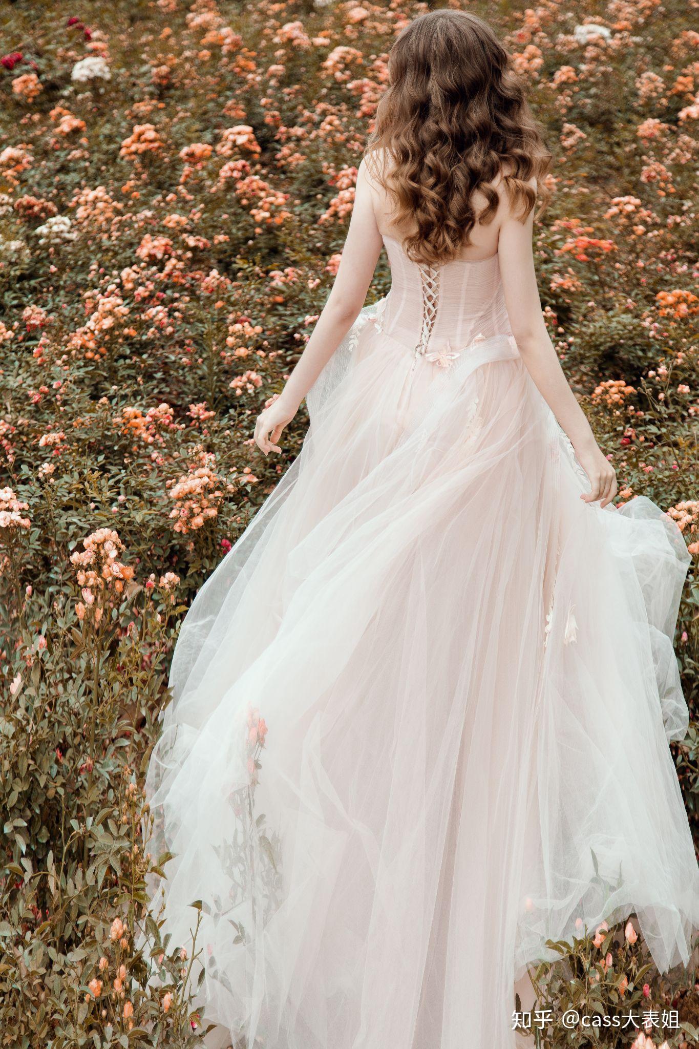 有哪些很漂亮的婚纱图片? - 知乎