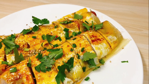 真的是会让人"内牛满面"~2,别的美食博主一般都是用平底锅来做烤冷面