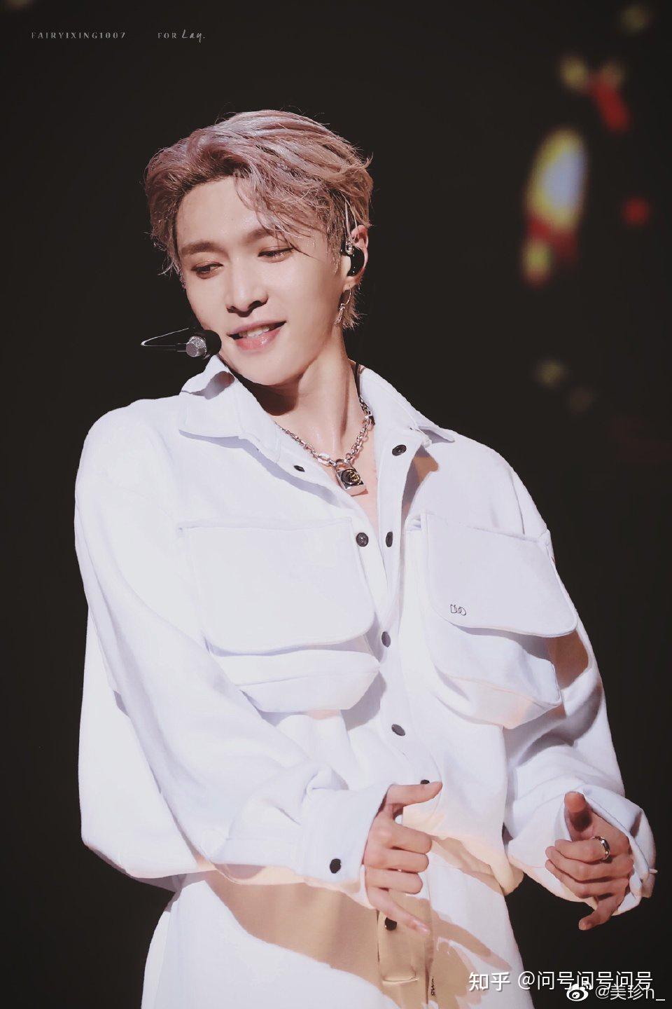 朋友们,能不能分享一下张艺兴好看的照片呀,拜托了!祝各位发财!