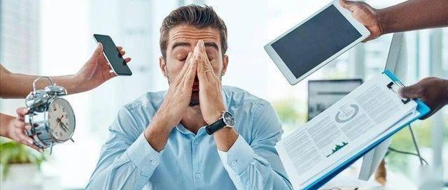 没有一个打工人能逃得过“职业病”,可能被你误会了 - 知乎