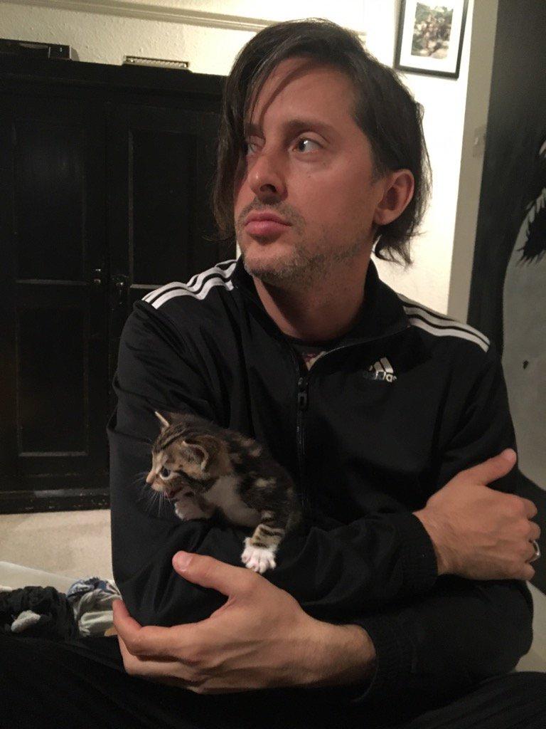 carlbarat为什么叫卡女神为什么很多人都喜欢拜卡女神