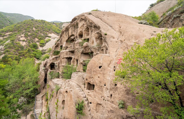 探秘北京延庆古崖居中华第一迷宫的神秘建造者与失踪之谜