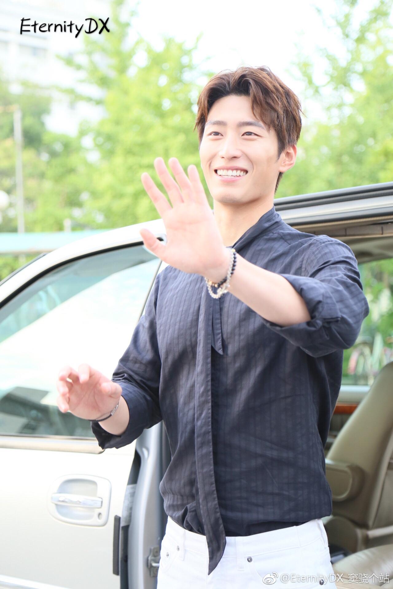 窦骁的美图或搞怪图有哪些?-窦骁帅照