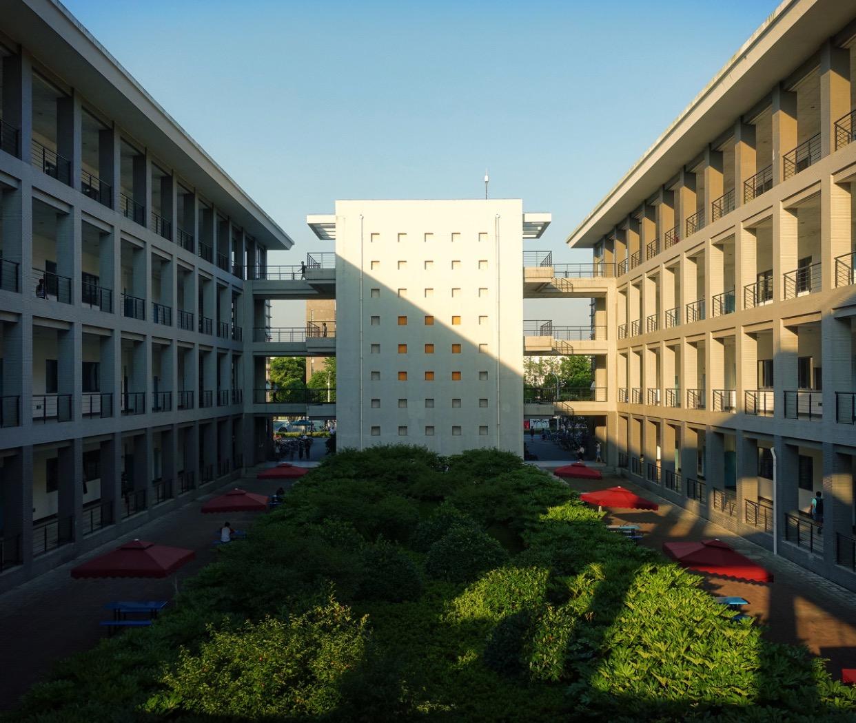 東南大學九龍湖校區是不是全國最難看的新校區