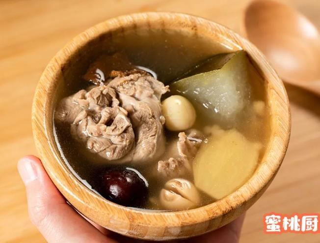 八月吃它胜补药!生津又润肺,这样做方便又实用! - 知乎